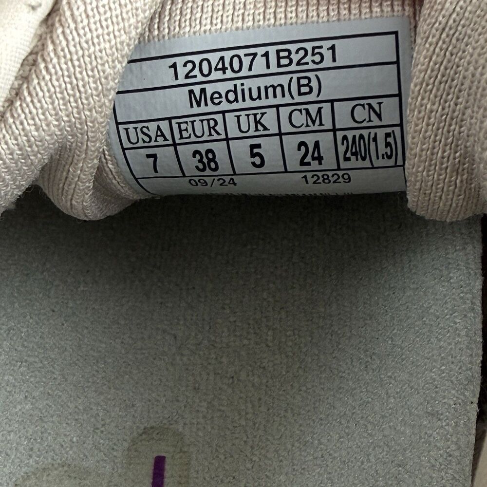 Brooks Ghost 16 Running Shoes Womens Size 7 Almond Peach Purple Athletic Gym Run - Picture 11 of 11